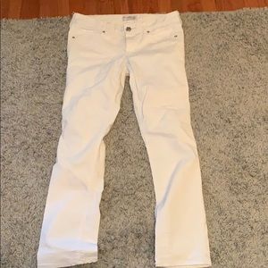 White cropped skinny jeans